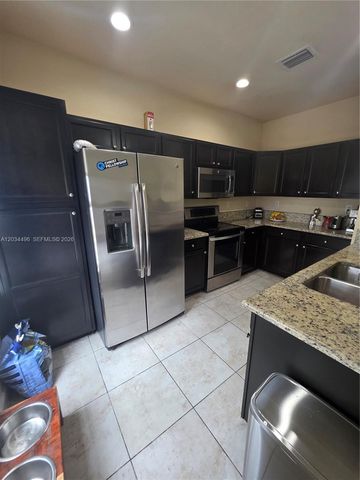 9424 SW 171st Pl, Miami, FL 33196