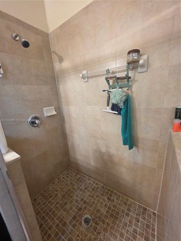 9424 SW 171st Pl, Miami, FL 33196