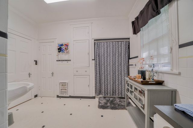 1208 Meadow Ave, Kilgore, TX 75662