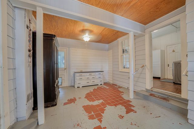 1208 Meadow Ave, Kilgore, TX 75662