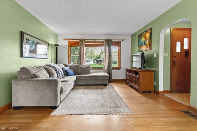 455 Montrose Avenue NW, Massillon, OH 44646