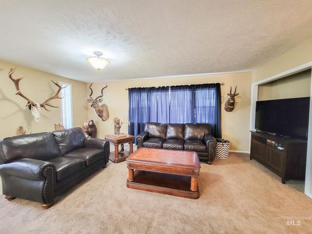 711 Airway Ave, Lewiston, ID 83501