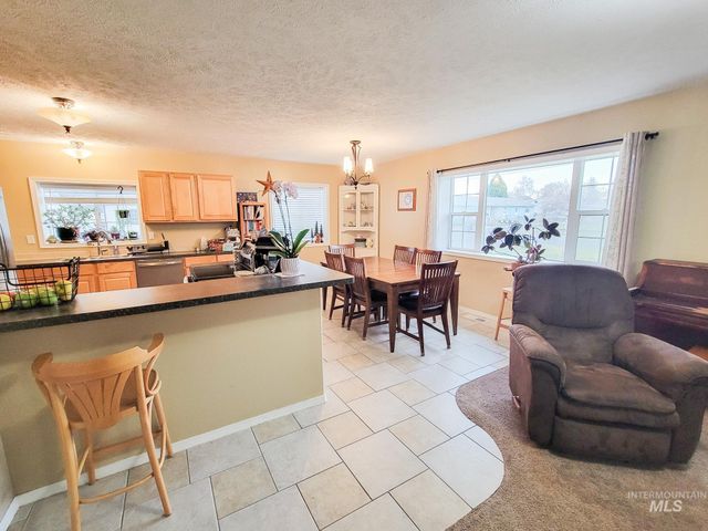 711 Airway Ave, Lewiston, ID 83501