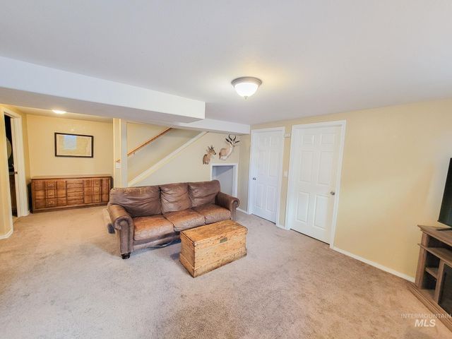 711 Airway Ave, Lewiston, ID 83501