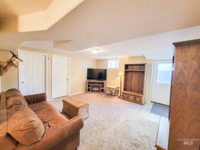 711 Airway Ave, Lewiston, ID 83501