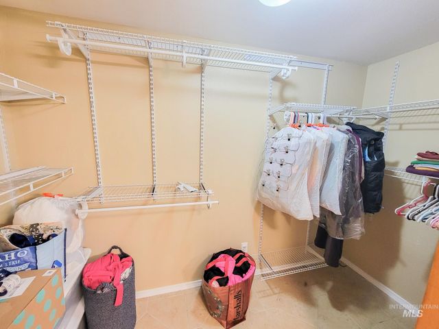 711 Airway Ave, Lewiston, ID 83501