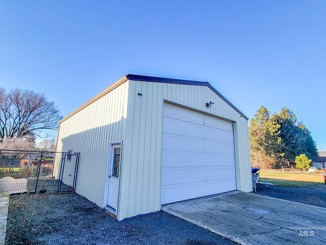 711 Airway Ave, Lewiston, ID 83501