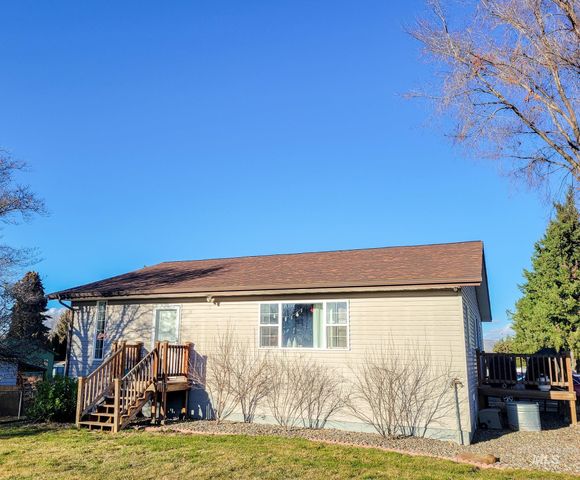 711 Airway Ave, Lewiston, ID 83501