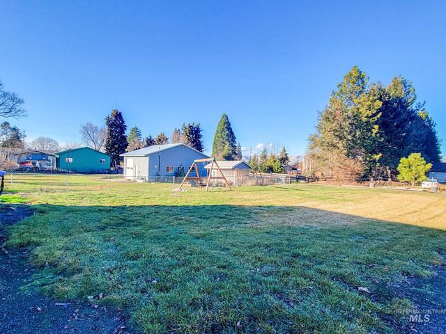 711 Airway Ave, Lewiston, ID 83501