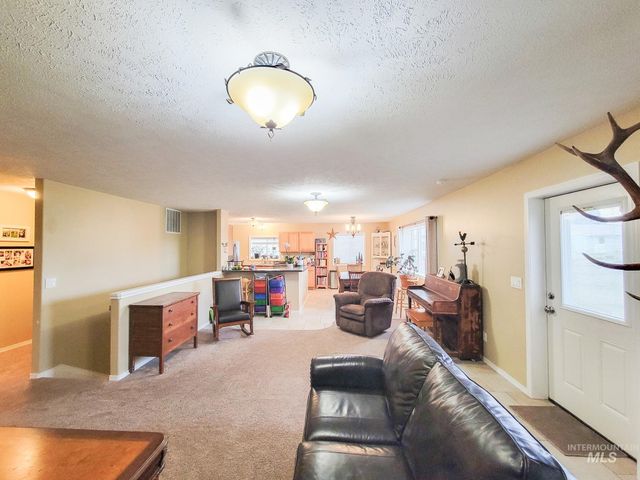 711 Airway Ave, Lewiston, ID 83501