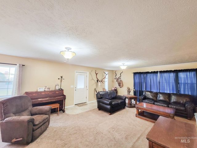 711 Airway Ave, Lewiston, ID 83501