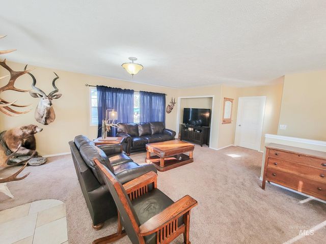 711 Airway Ave, Lewiston, ID 83501