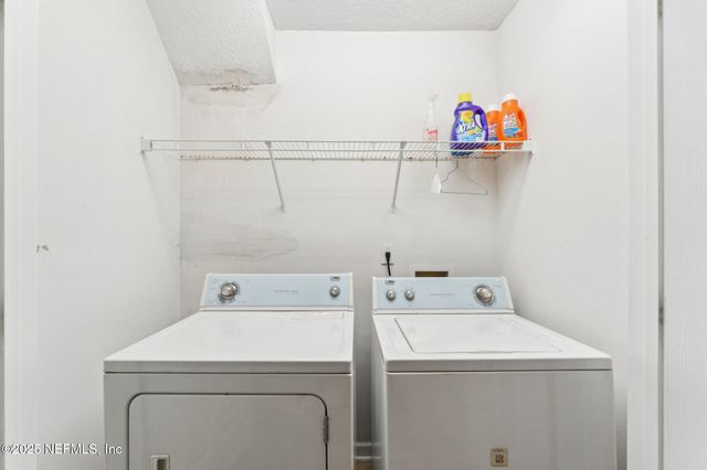 8145 ODEN Avenue, Jacksonville, FL 32216