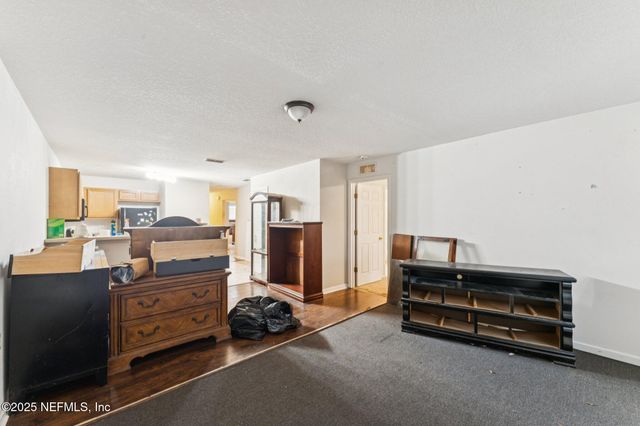 8145 ODEN Avenue, Jacksonville, FL 32216