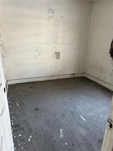 8611 Chalfonte Street, Detroit, MI 48238