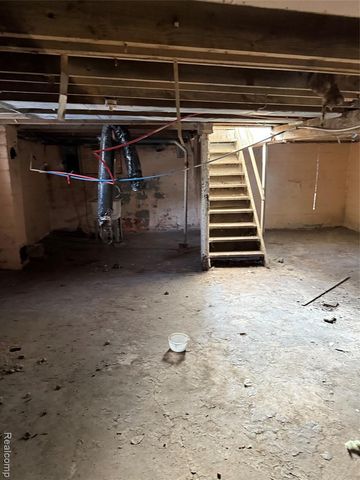 8611 Chalfonte Street, Detroit, MI 48238