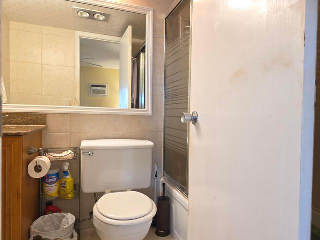 204 Kent L L, West Palm Beach, FL 33417
