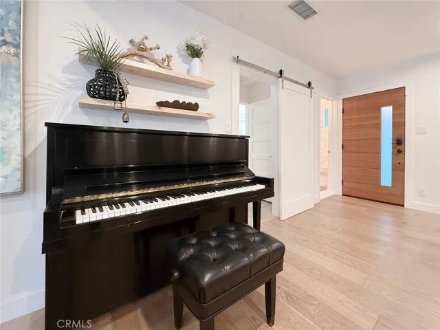 15722 Magnolia, Encino, CA 91436