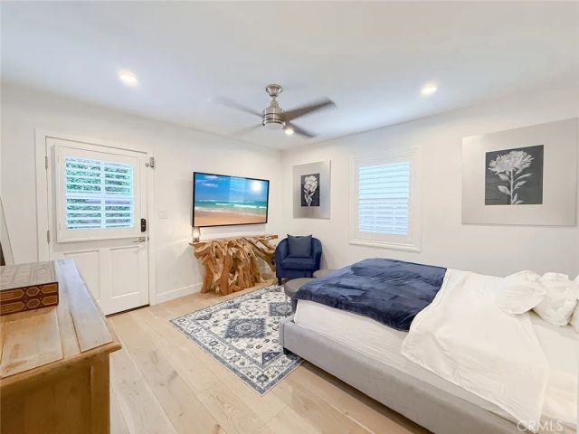 15722 Magnolia, Encino, CA 91436