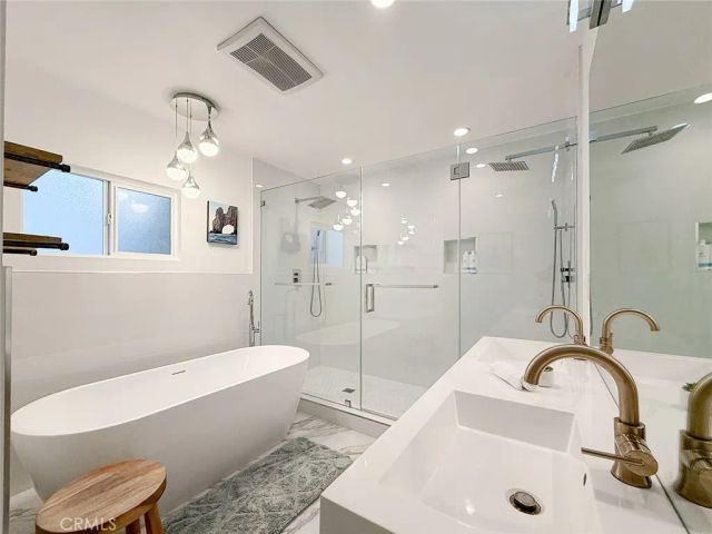 15722 Magnolia, Encino, CA 91436