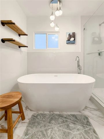 15722 Magnolia, Encino, CA 91436