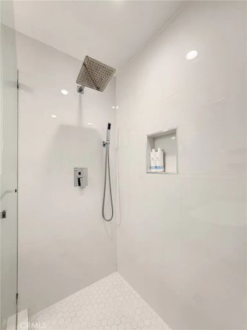 15722 Magnolia, Encino, CA 91436