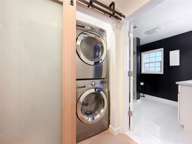 15722 Magnolia, Encino, CA 91436