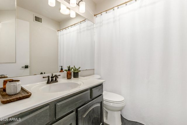 3314 E LONGHORN Drive, Phoenix, AZ 85050