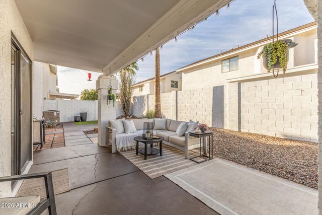 3314 E LONGHORN Drive, Phoenix, AZ 85050