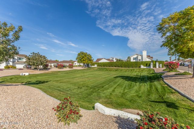 3314 E LONGHORN Drive, Phoenix, AZ 85050