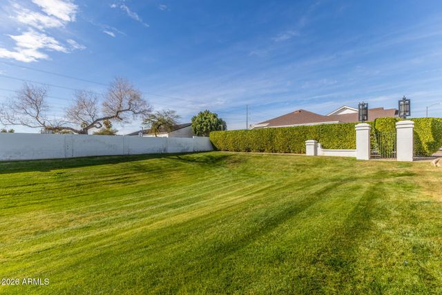 3314 E LONGHORN Drive, Phoenix, AZ 85050