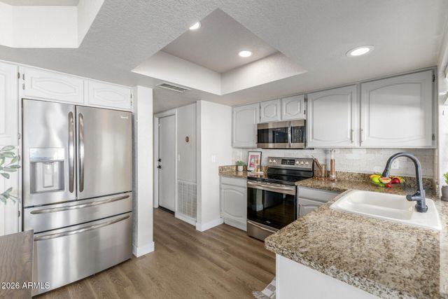 3314 E LONGHORN Drive, Phoenix, AZ 85050