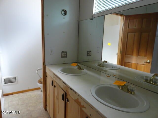 8279 E LARSON Road, Hereford, AZ 85615