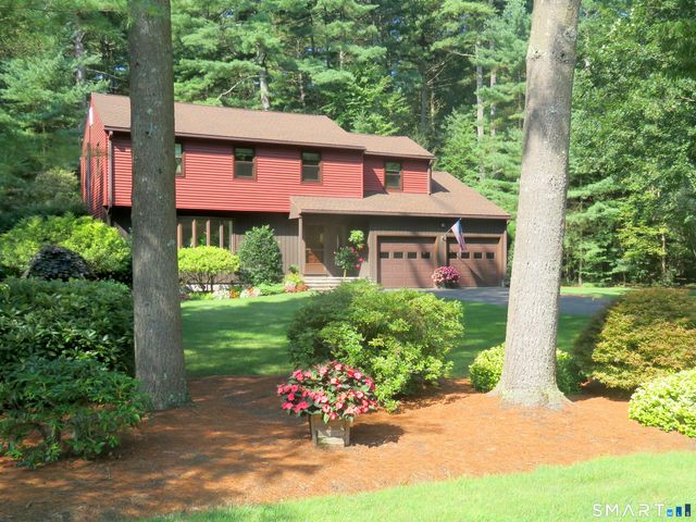 15 Winhart Drive, Granby, CT 06035