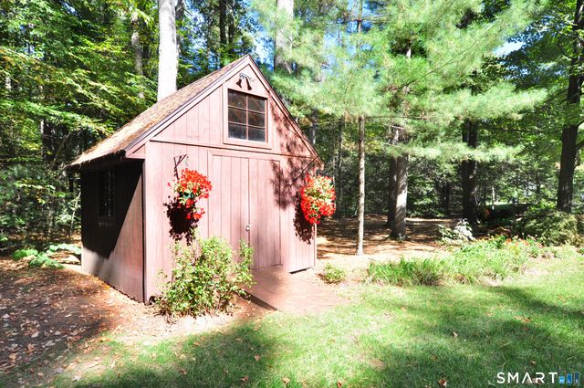 15 Winhart Drive, Granby, CT 06035