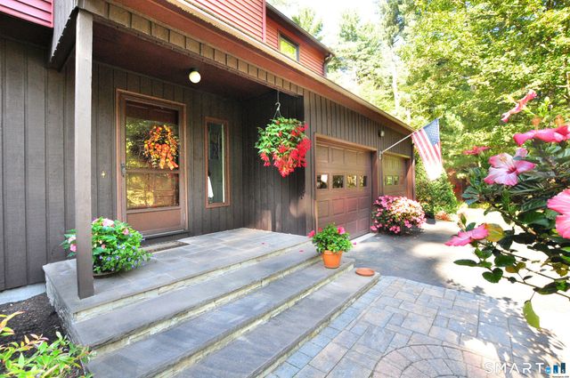 15 Winhart Drive, Granby, CT 06035