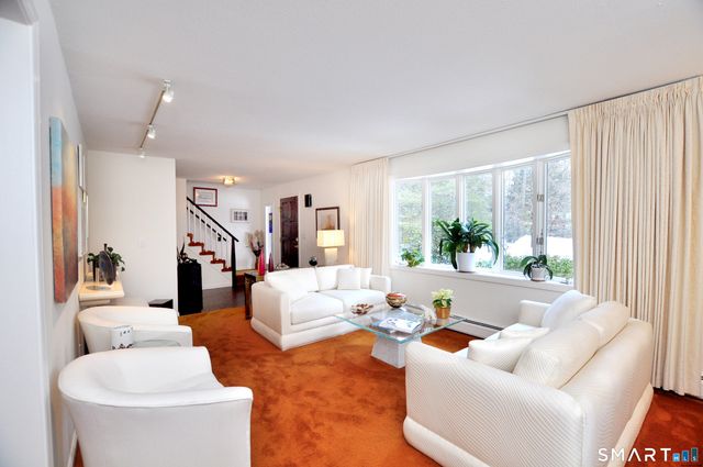 15 Winhart Drive, Granby, CT 06035