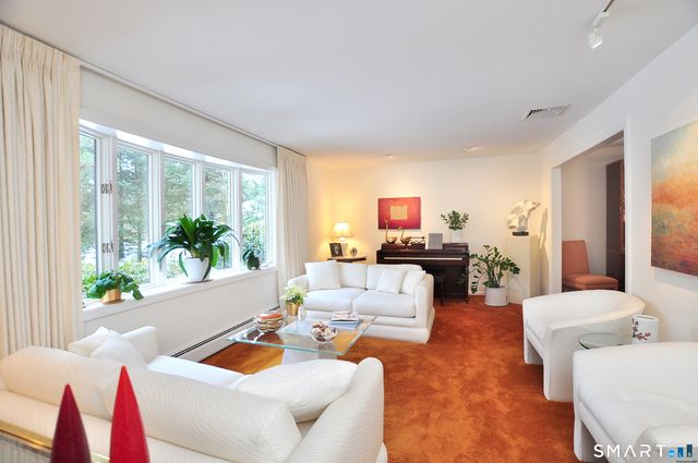 15 Winhart Drive, Granby, CT 06035