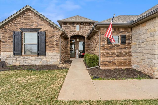 19104 N Rush Springs Lane, Edmond, OK 73012