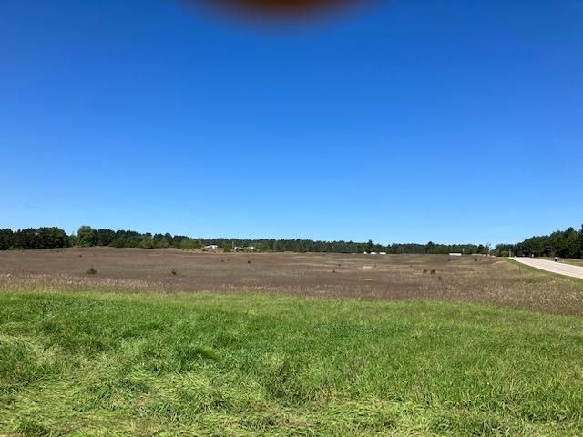 H Summit City Road, Kingsley, MI 49649