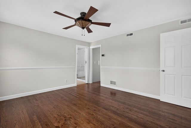 1147 Wesley Avenue, Oak Park, IL 60304