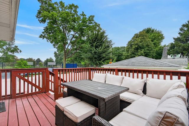 1147 Wesley Avenue, Oak Park, IL 60304