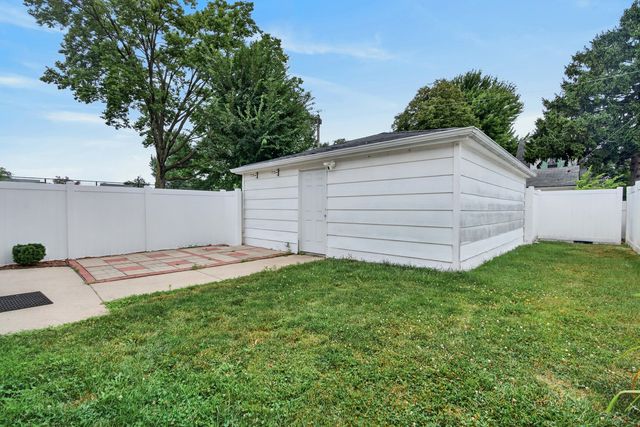 1147 Wesley Avenue, Oak Park, IL 60304