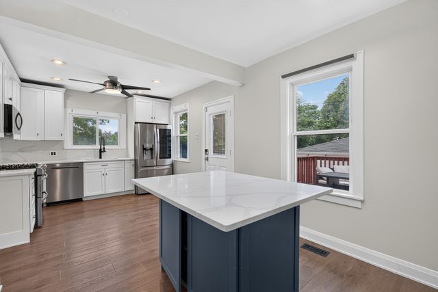 1147 Wesley Avenue, Oak Park, IL 60304