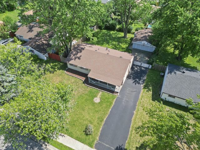 121 Cypress Drive, Bolingbrook, IL 60440