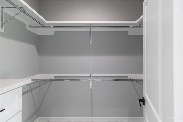 611 Tower Oak Drive, Alamo, TX 78516