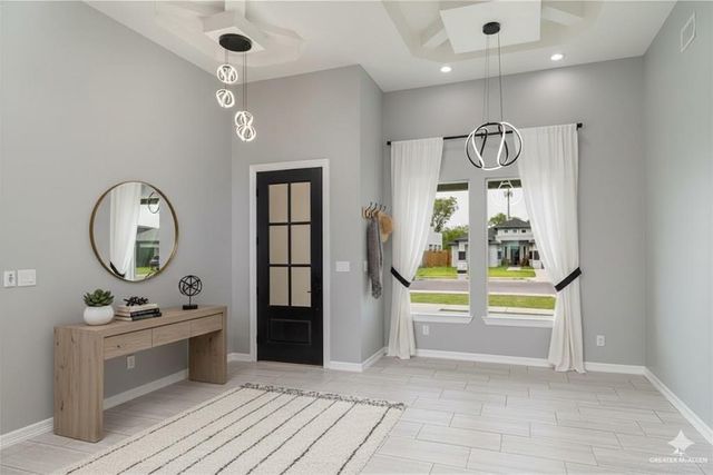 611 Tower Oak Drive, Alamo, TX 78516