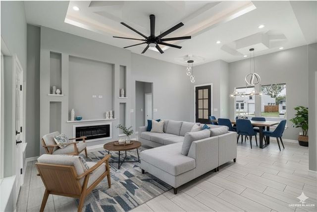 611 Tower Oak Drive, Alamo, TX 78516