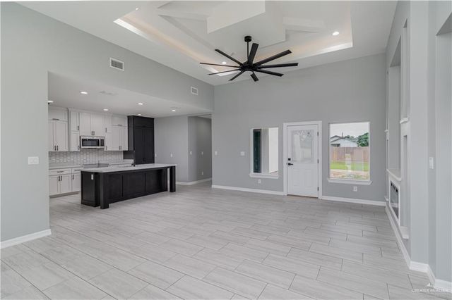 611 Tower Oak Drive, Alamo, TX 78516