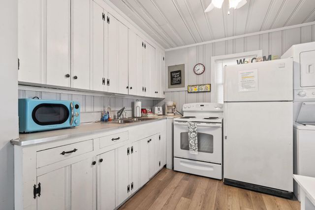 403 38th Ave. S, North Myrtle Beach, SC 29582